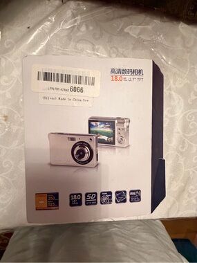 Portable Mini Digital Point-and-Shoot Camera 18.0 MP for Kids & Beginners